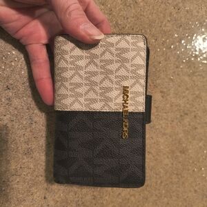Michael Kors Black and Cream Card Holder